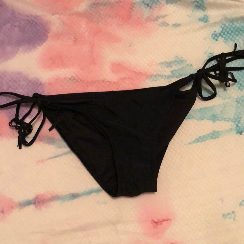 Black swim bottoms